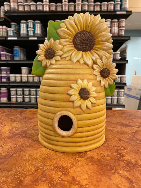 Beehive with Sunflowers Class 4/6 5pm - 8pm $35
